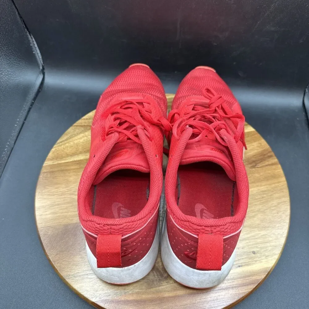 Nike Air Max Tavas SE Mens Size 12 Running Shoes Athletic University Red